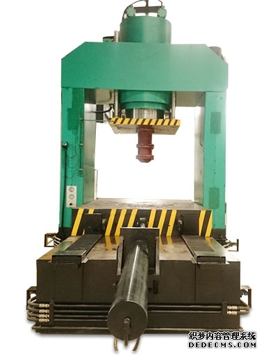 液壓機(jī)的驅(qū)動(dòng)器技術(shù)可以通過改變液壓機(jī)同步氣動(dòng)嗎？